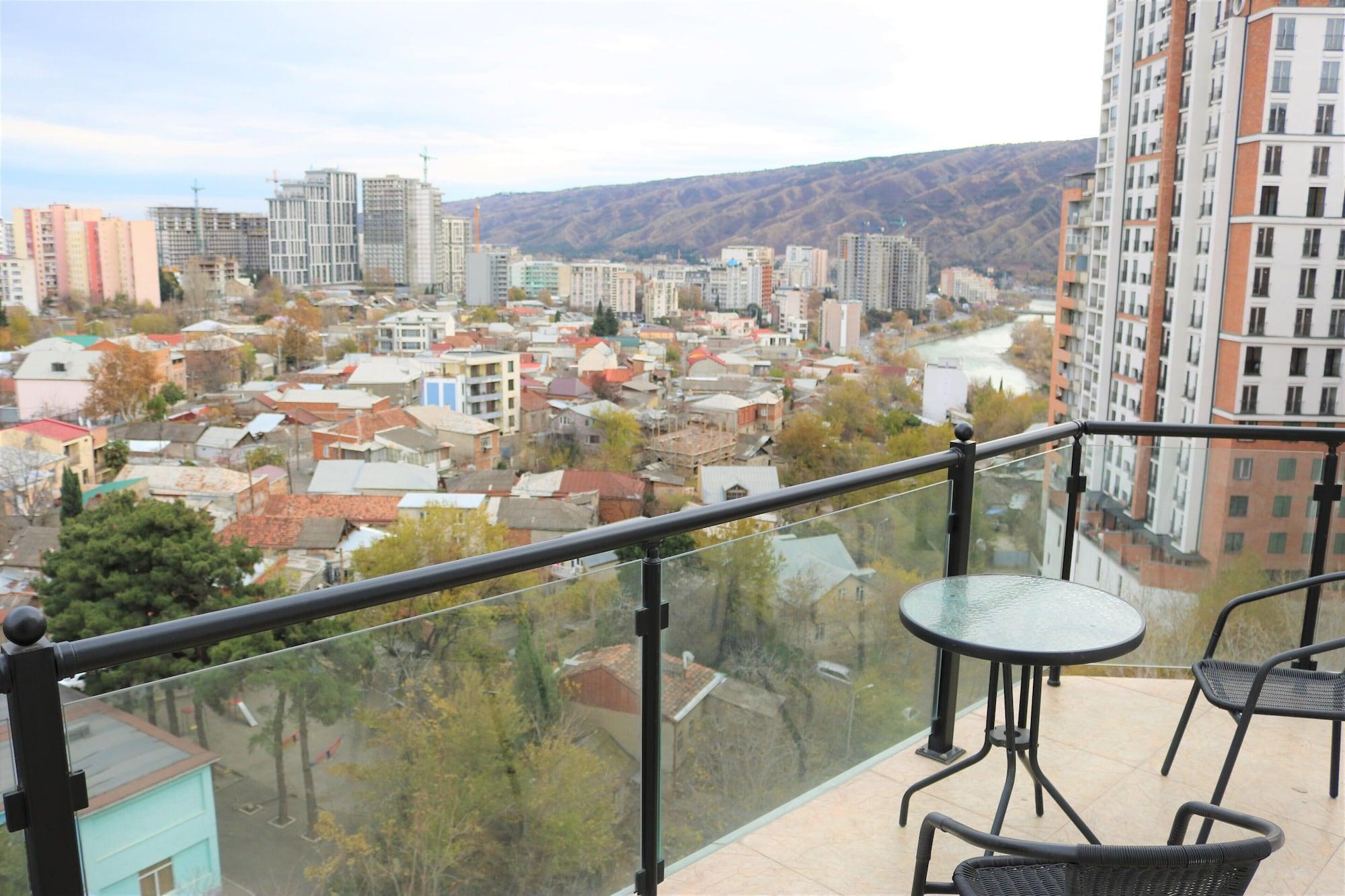 L Plaza Hotel Tbilisi Eksteriør billede